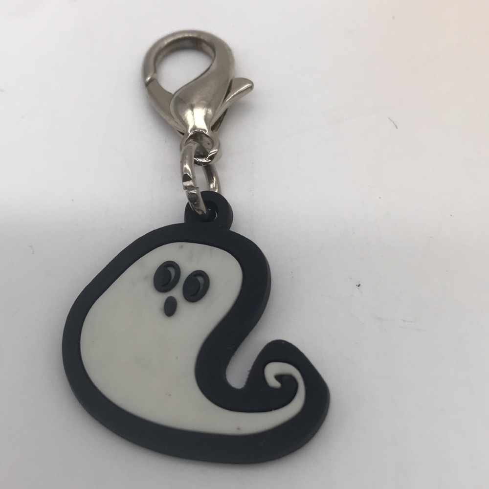 Dog Collar Charm-Black & White Foam Ghost size 1” - Picture 3 of 3